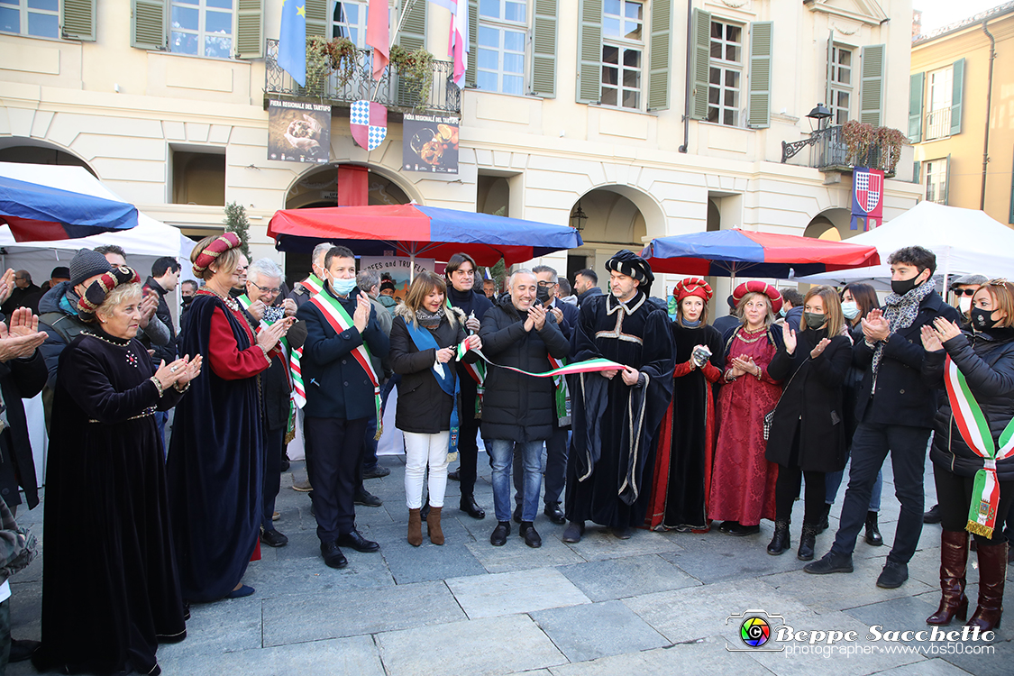 VBS_5845 - 10.ma Fiera Nazionale del Tartufo e Fiera dei Santi.jpg